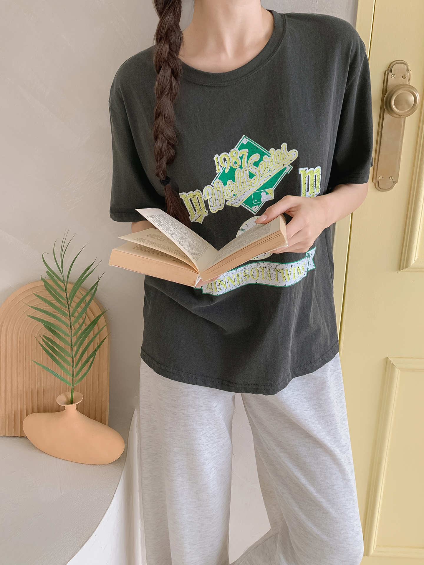 ラウンドネック半袖ロゴTシャツ | 詳細画像15