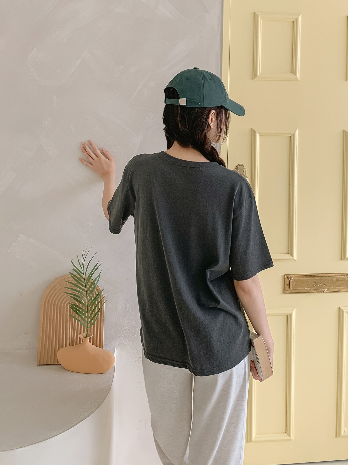 ラウンドネック半袖ロゴTシャツ | 詳細画像17