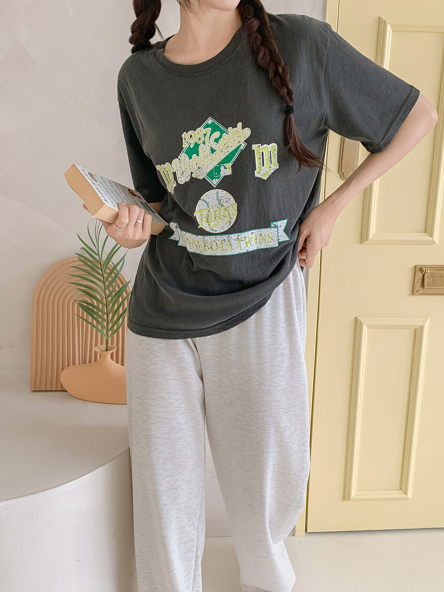 ラウンドネック半袖ロゴTシャツ | 詳細画像19