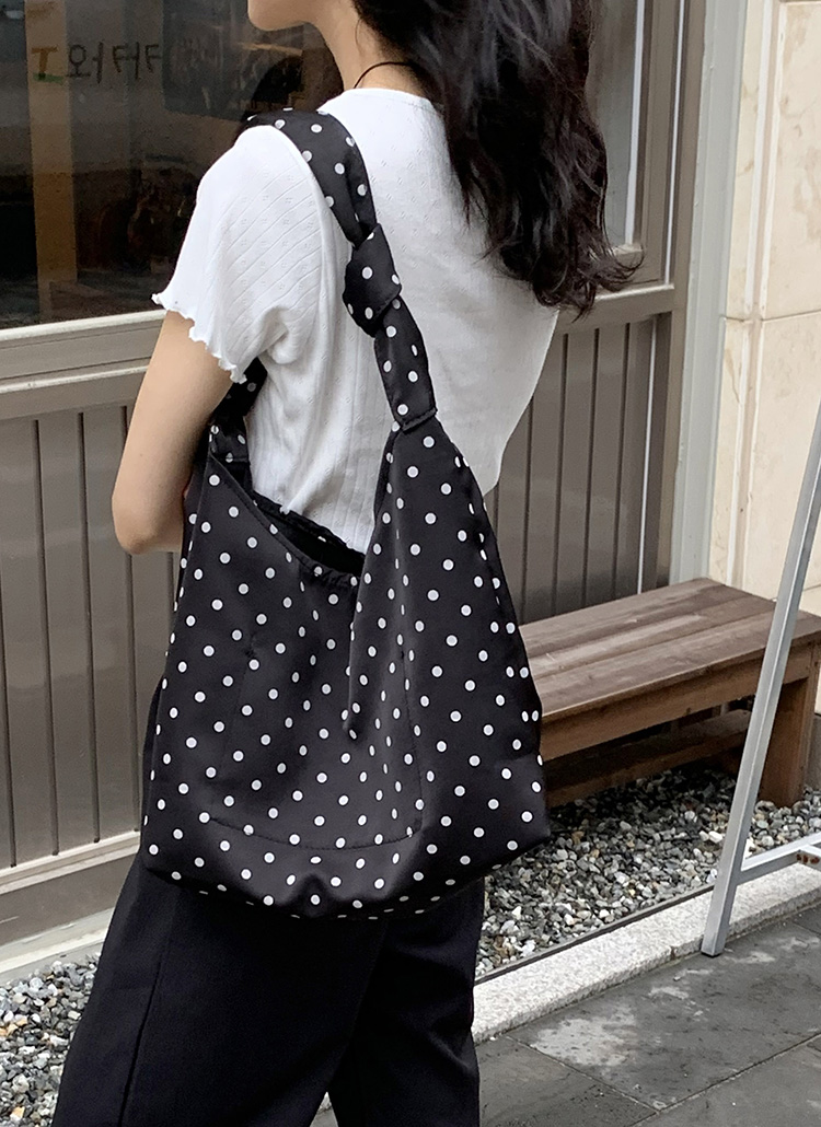 ボタンポケットドットショルダーバッグ | レディースファッション通販