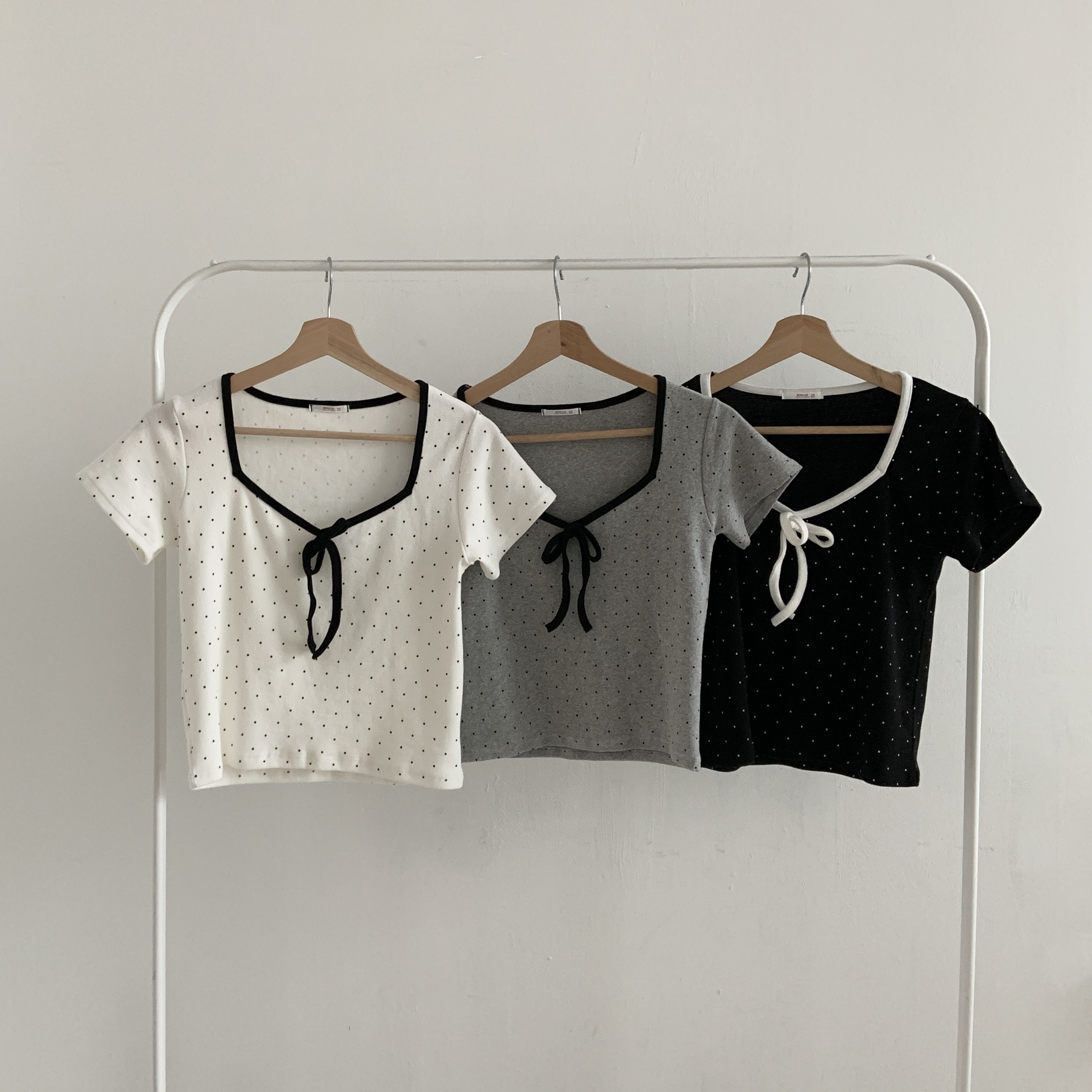 リボンクロップドスリムドットTシャツ | 詳細画像3