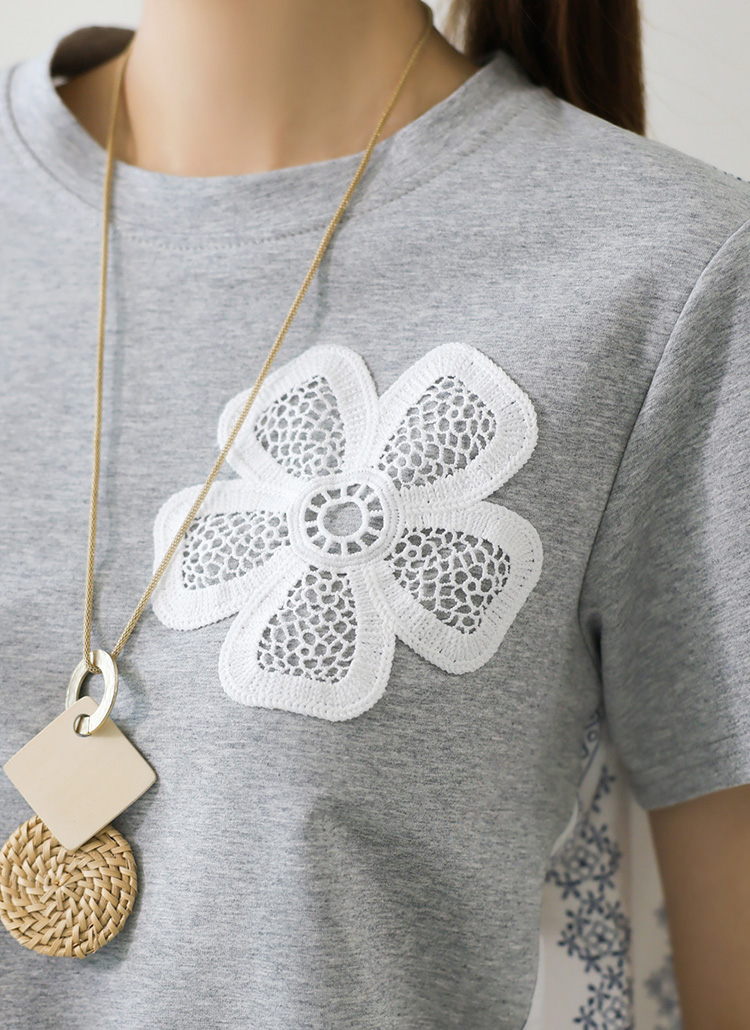 ラウンドネックドローストリング花柄刺繍配色Tシャツ | レディース