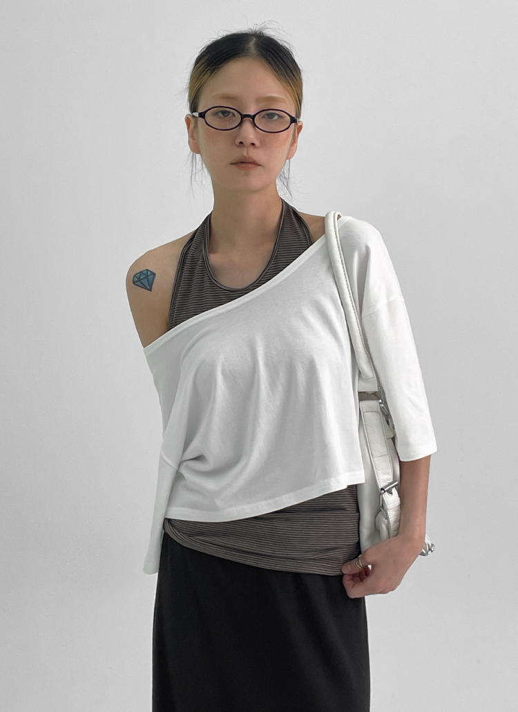 クロップド半袖ホルターネックスリムアンサンブルTシャツ