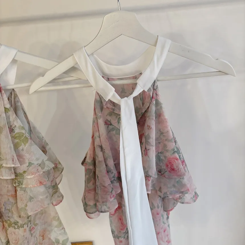 シフォンホルターネックフレアラッフル花柄ノースリブラウス | mirangmirang | 詳細画像34