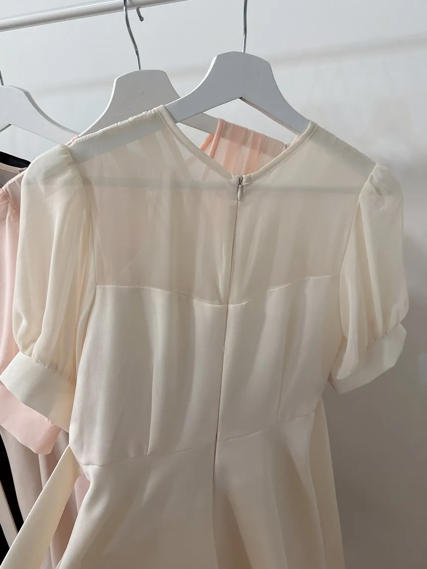 シフォンシースルーVネックロング半袖フレアフェイクボタンバックストラップ配色ワンピース | mirangmirang | 詳細画像32