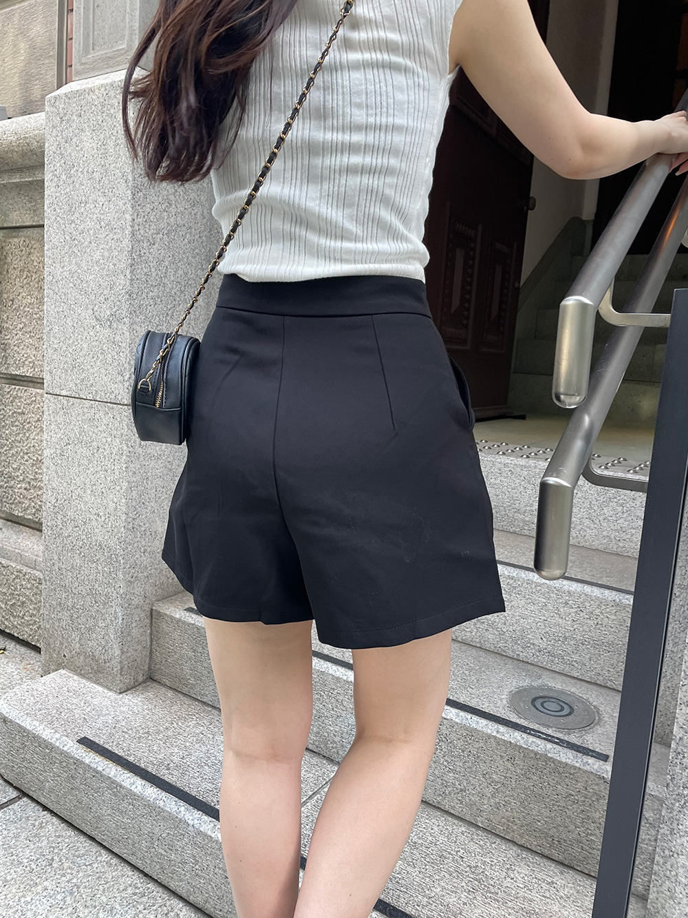 ツータックビジューボタンショートパンツ | 詳細画像14