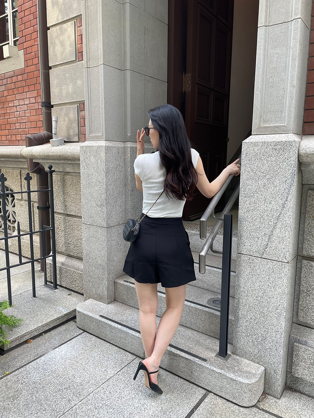 ツータックビジューボタンショートパンツ | 詳細画像24