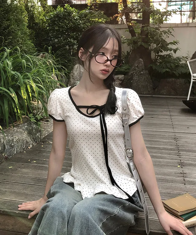 コットンストラップパフスリーブスリム半袖フレアドット配色Tシャツ | classicblanc | 詳細画像1