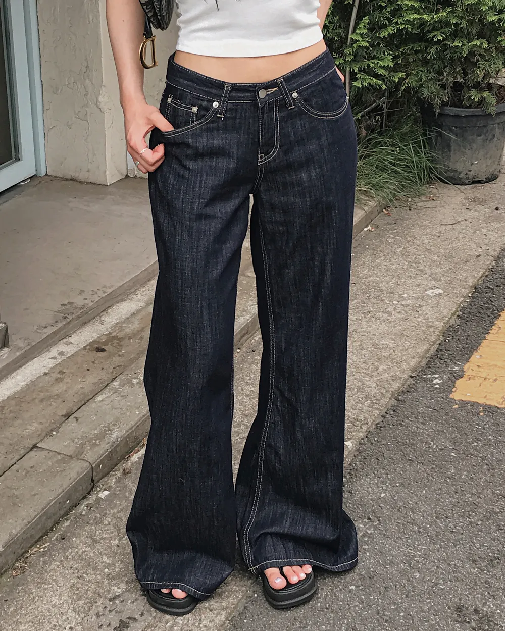 ノンフェードノンウォッシュワイドブーツカットステッチディープブルーデニムパンツ | highclassic | 詳細画像1