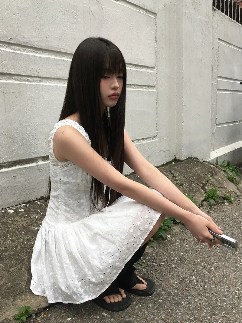 リボンシャーリングパンチングサイドジップくるみボタンワンピース | anyonemore | 詳細画像1