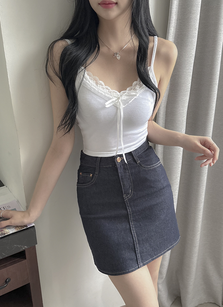 GOLDS♡リボンブローチ付き♡総レース♡肩紐ビジュープレート♡キャミトップス クロップドリボンレースキャミソール | レディースファッション通販