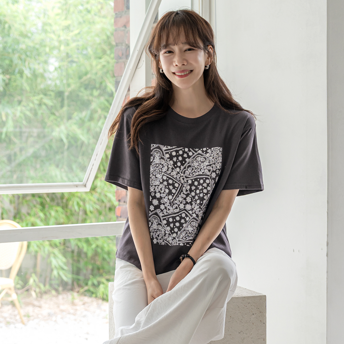 ラウンドネック半袖ペイズリーTシャツ | レディースファッション通販