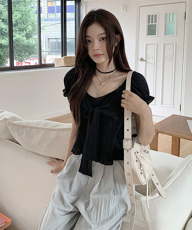 Belle CharmeベルシャルムJewel Peplum Tops ブラック 今すぐお届け