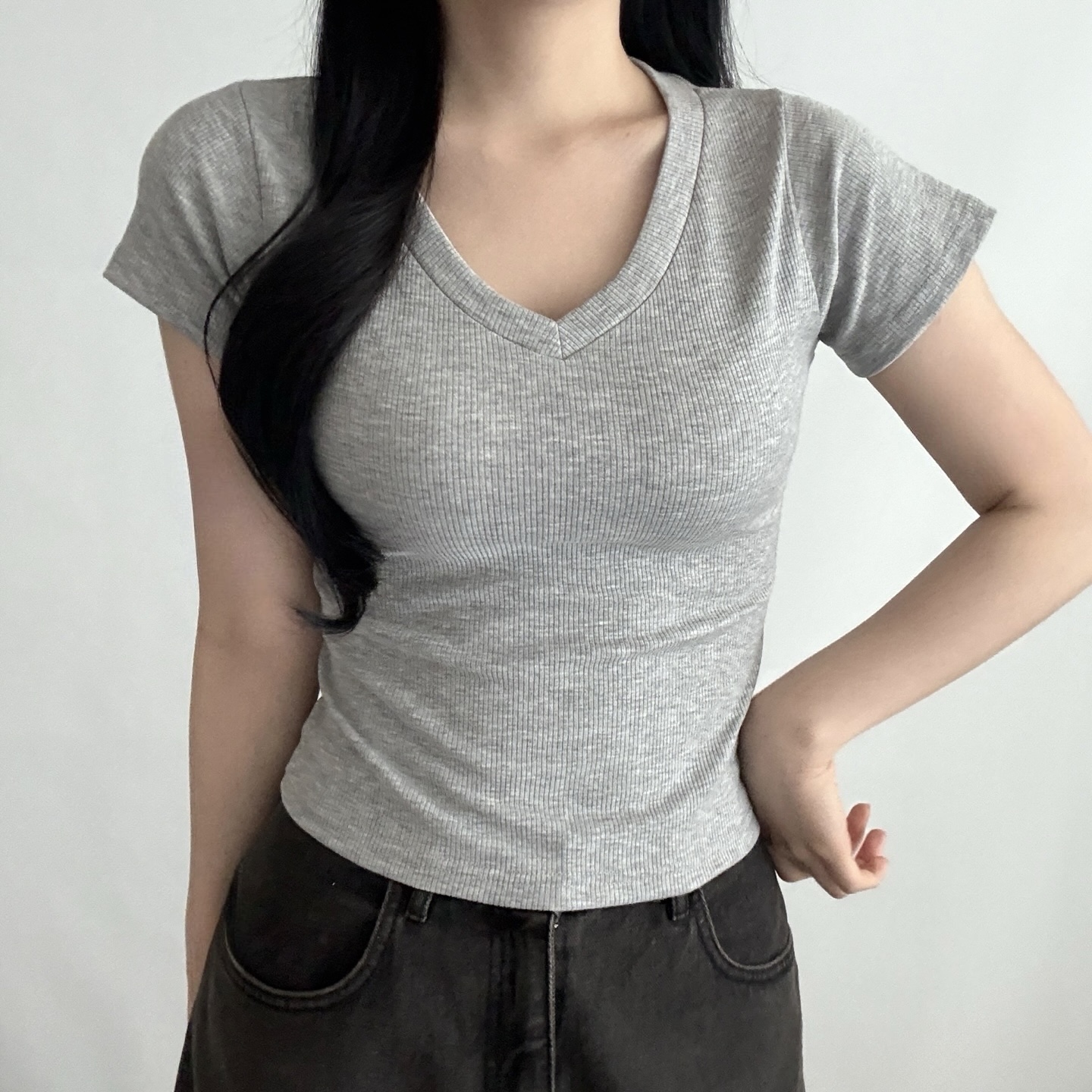 VネックスリムTシャツ | 詳細画像2