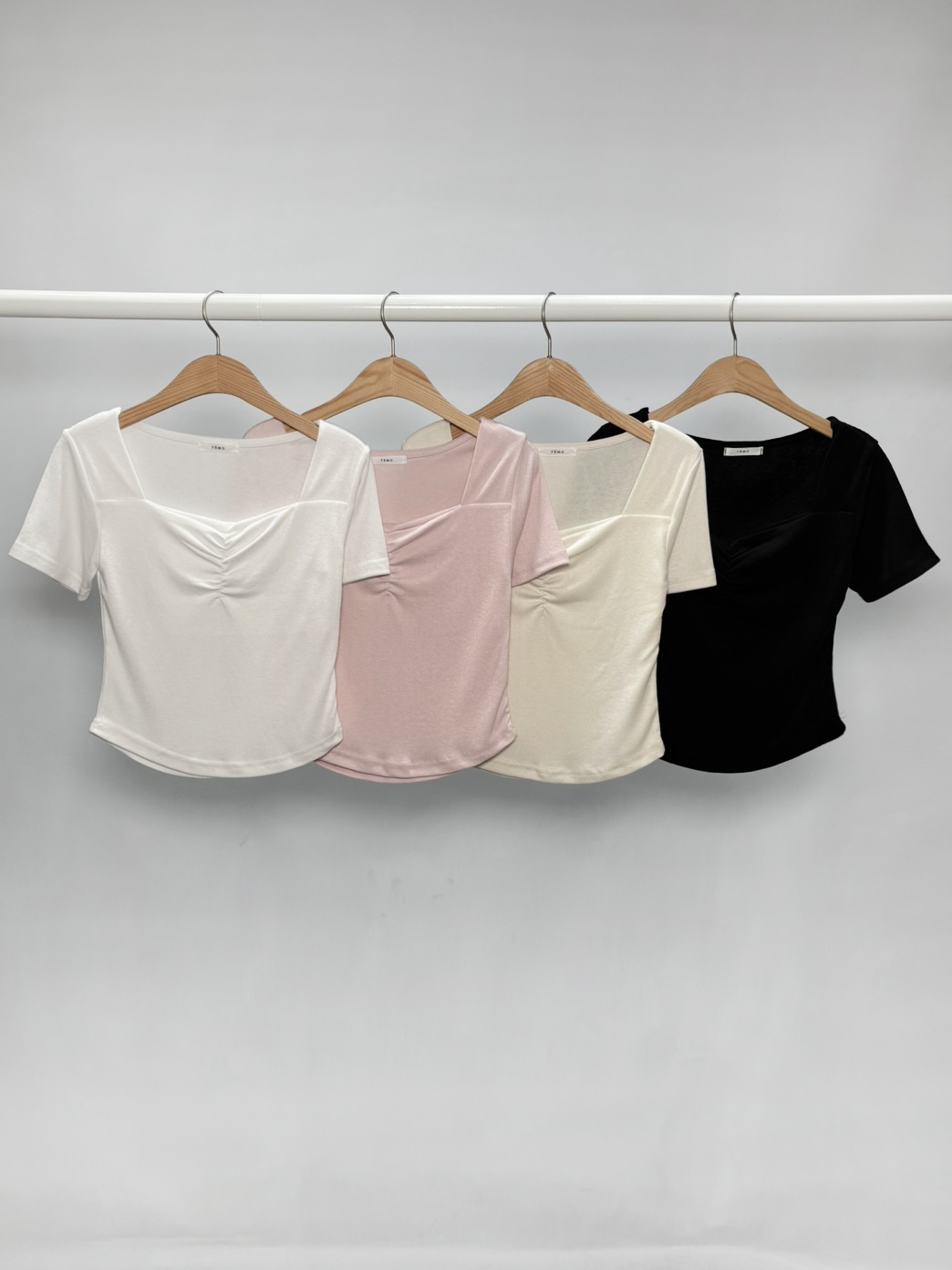 ハートネックシャーリングスリムTシャツ | 詳細画像10