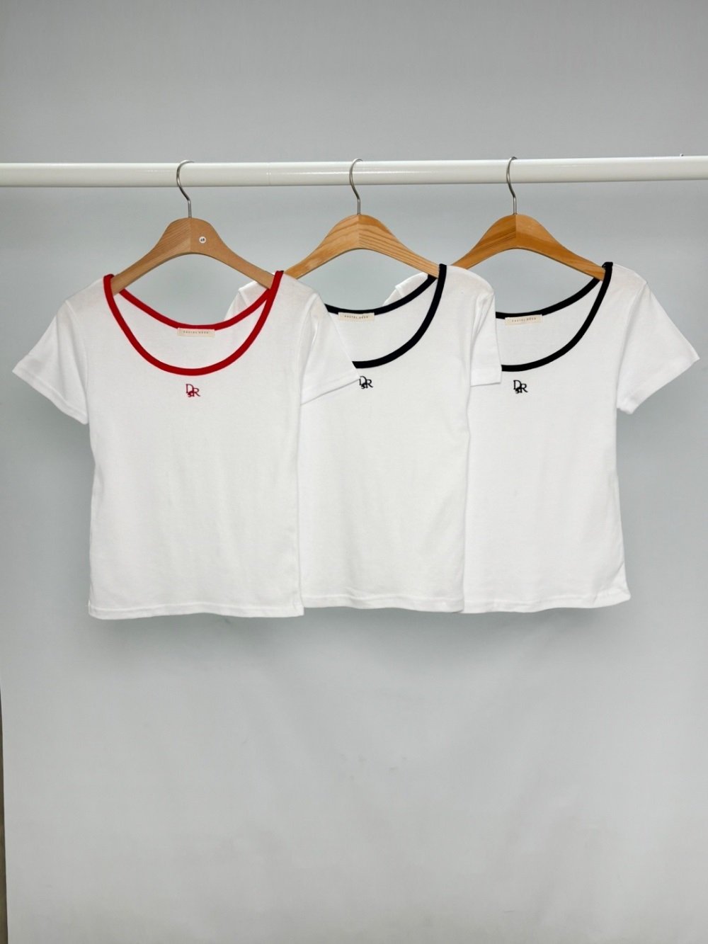 Uネックスリム刺繍配色Tシャツ | 詳細画像10