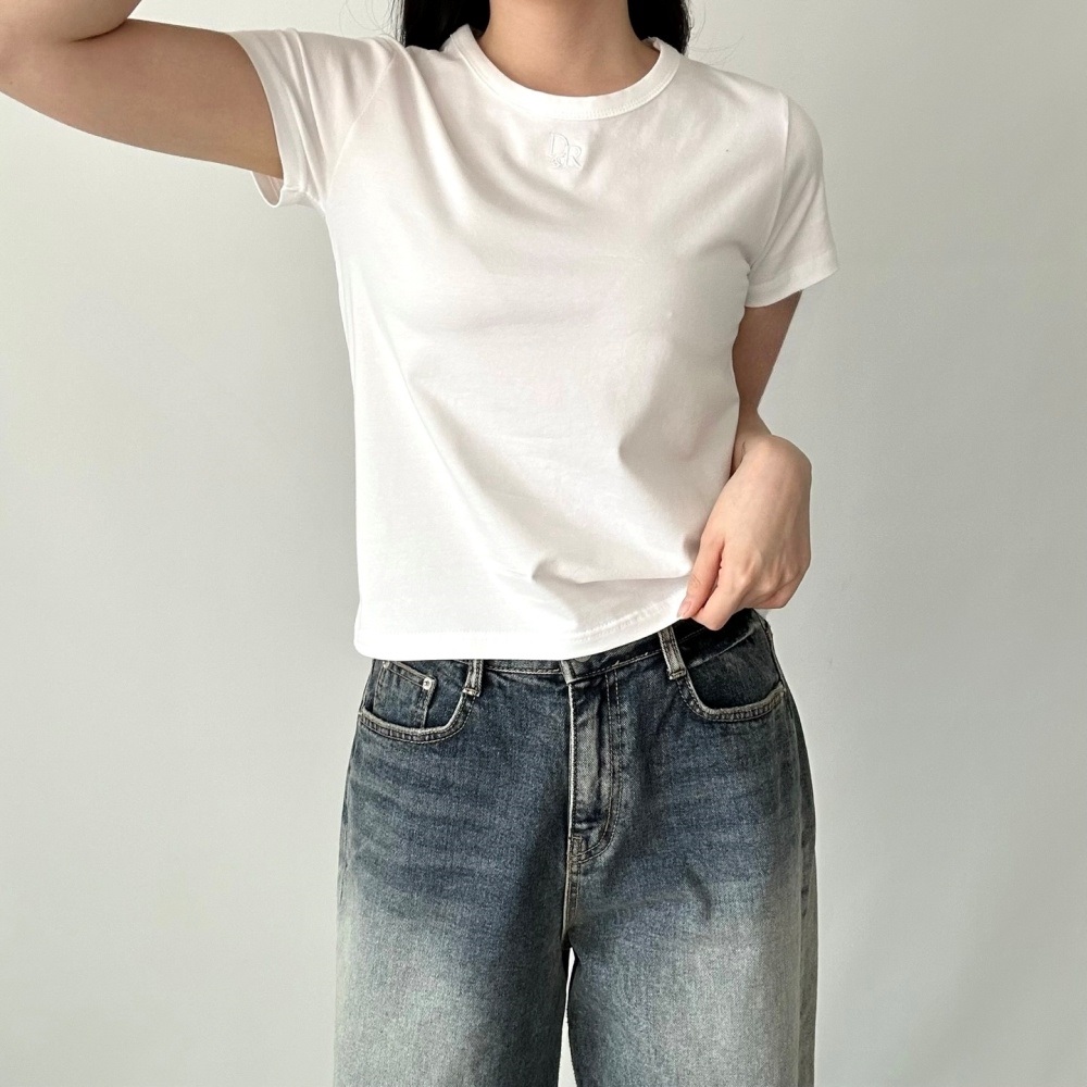 ラウンドネッククロップド刺繍Tシャツ | 詳細画像5