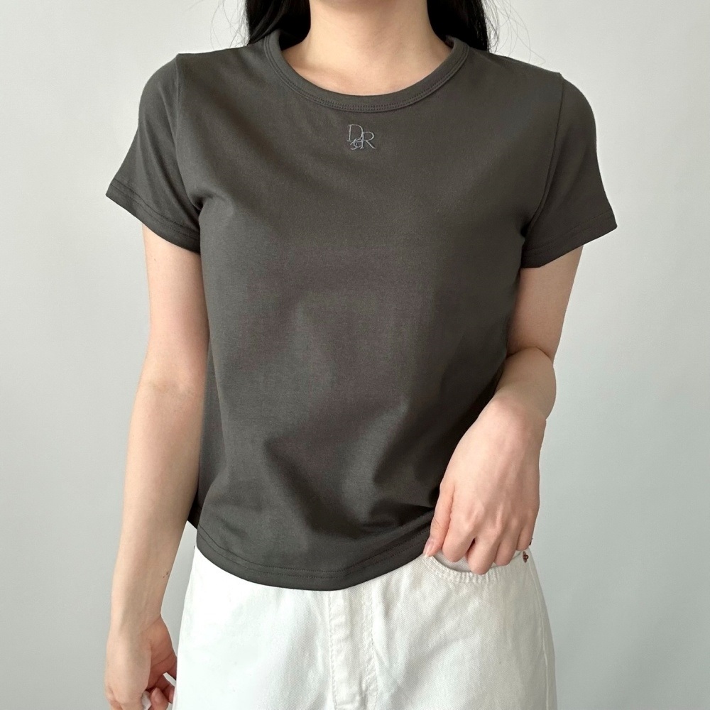 ラウンドネッククロップド刺繍Tシャツ | 詳細画像6