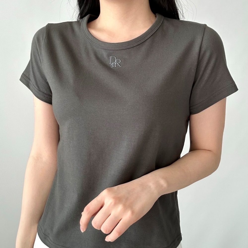 ラウンドネッククロップド刺繍Tシャツ | 詳細画像7