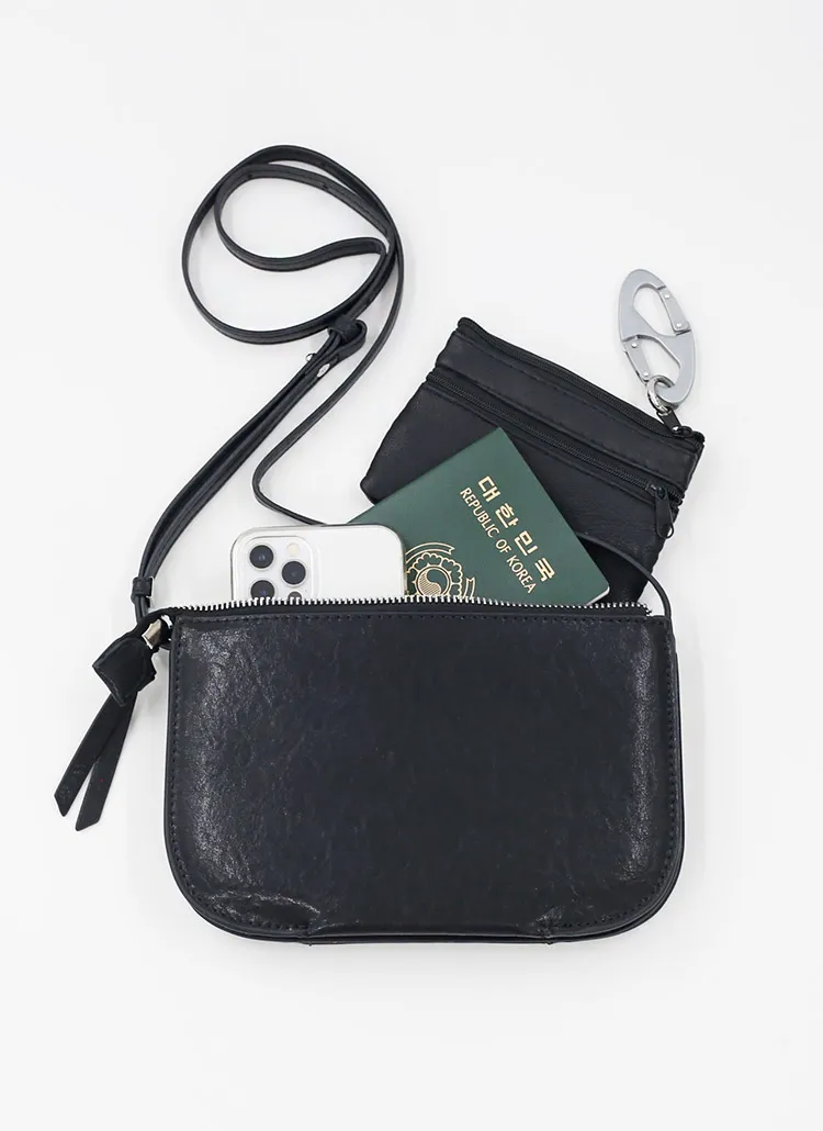 カウレザーノットフラットショルダーバッグ | whosbag | 詳細画像1