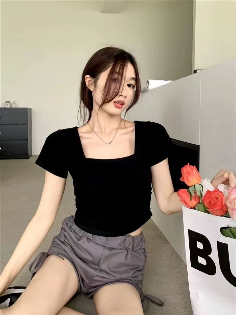 スクエアネックサイドシャーリングクロップド半袖Tシャツ | 詳細画像4