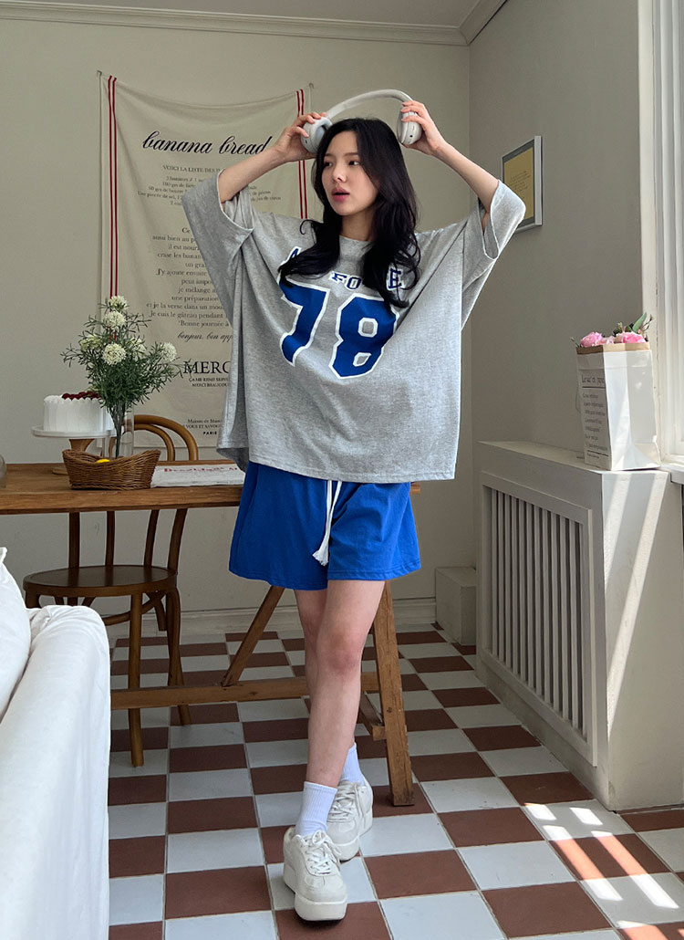 ドローストリングゴムオーバーサイズ半袖プリントセットアップTシャツ