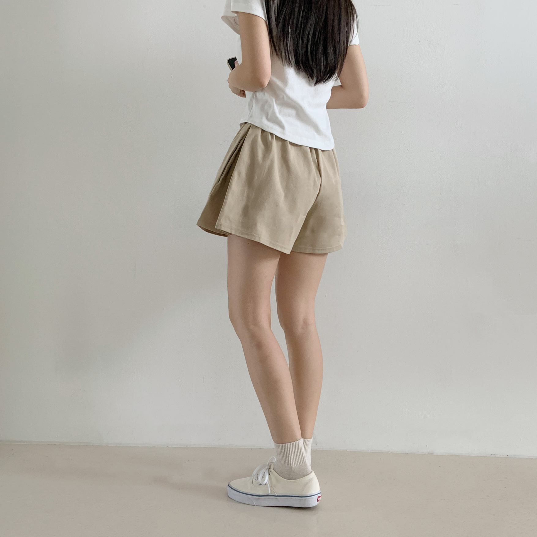 シンプルウエストゴムサイドピンタックカラーショートパンツ | 詳細画像13