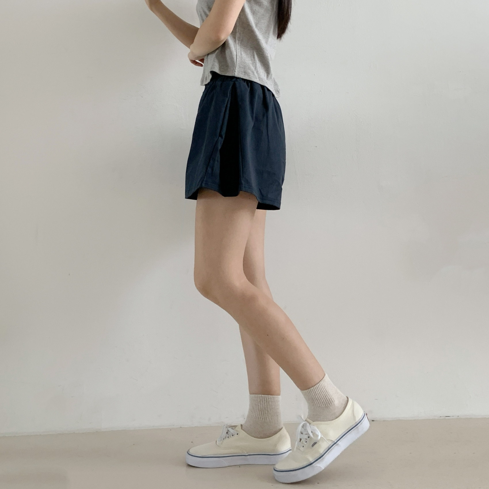 シンプルウエストゴムサイドピンタックカラーショートパンツ | 詳細画像11