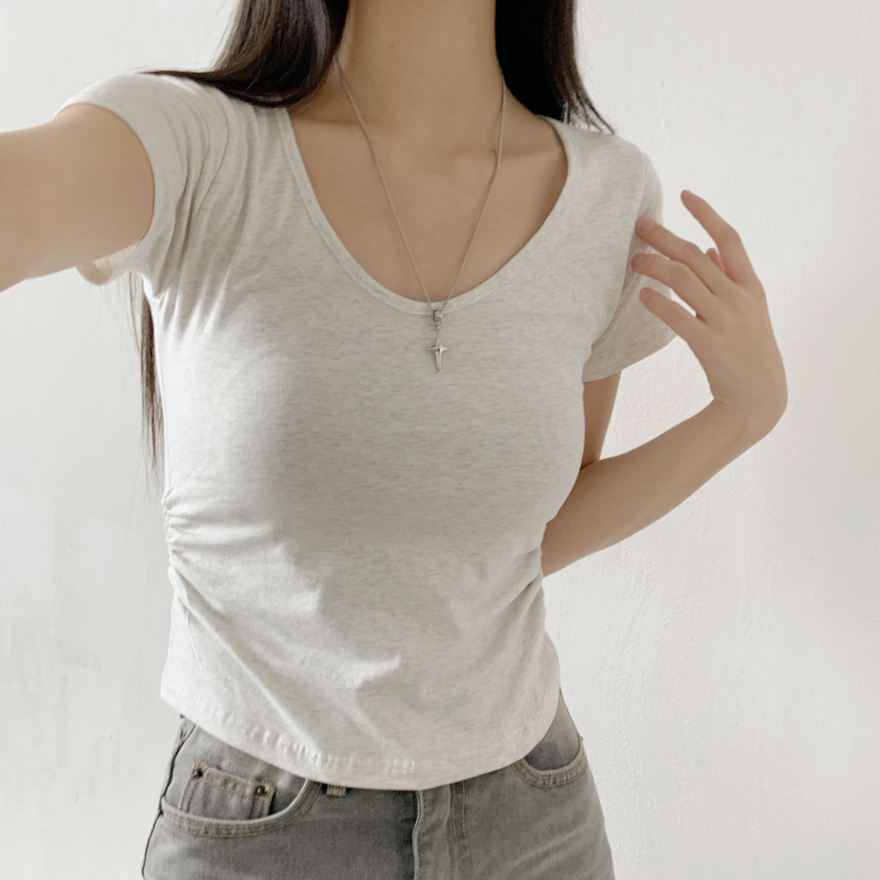 Uネックシンプルベーシックスリム半袖ギャザーTシャツ | 詳細画像16