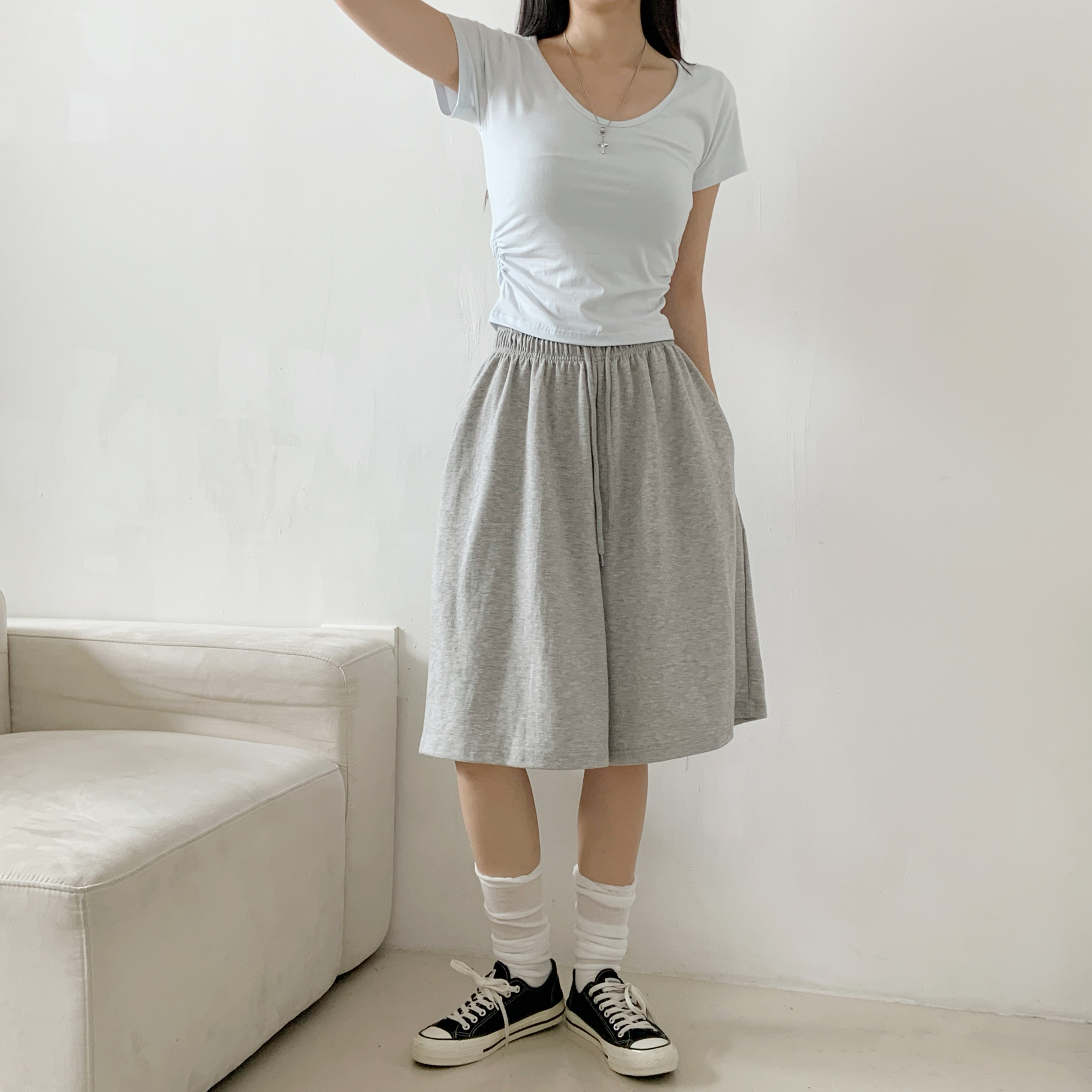 Uネックシンプルベーシックスリム半袖ギャザーTシャツ | 詳細画像12