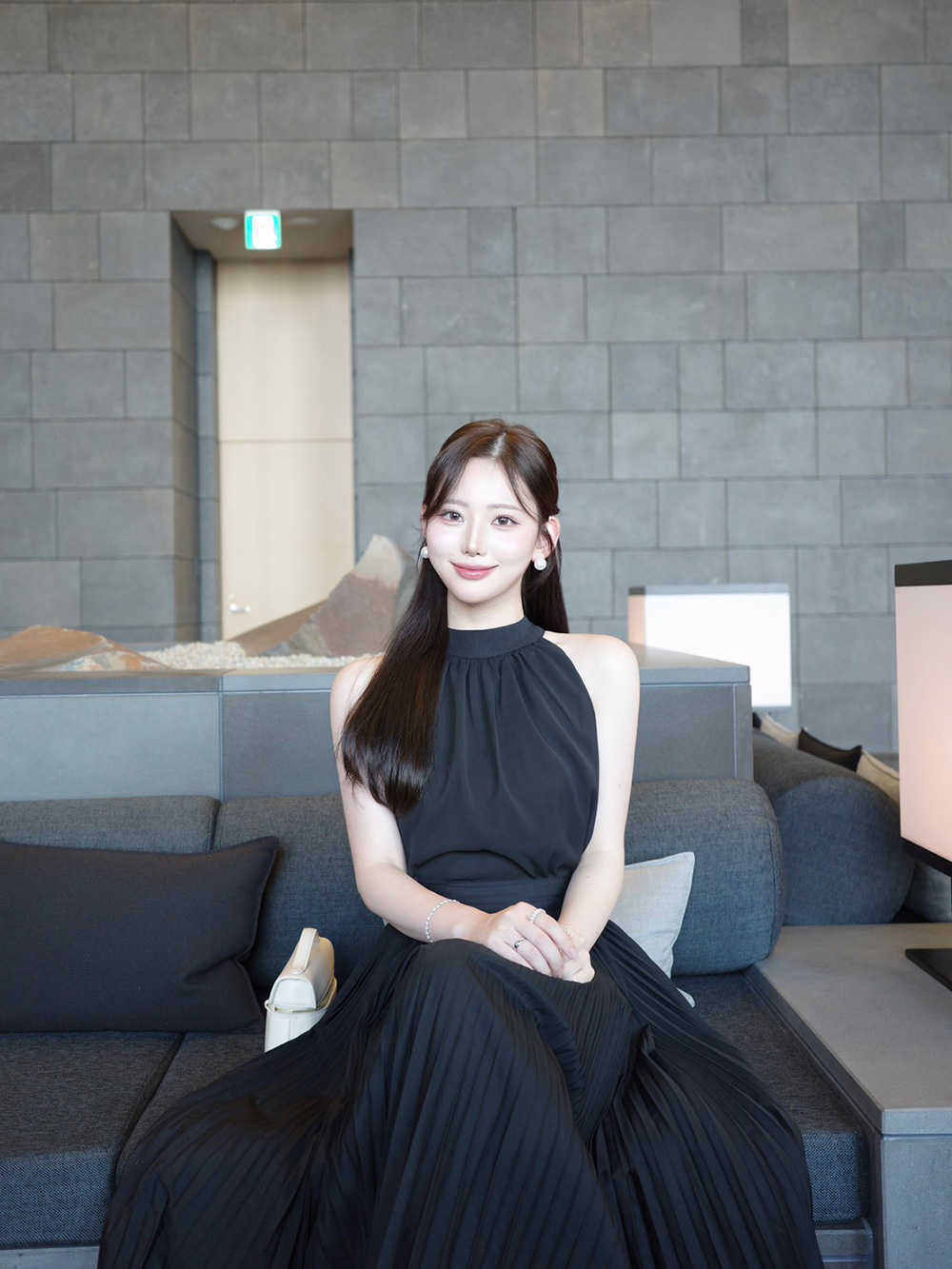 ホルターネックシャーリングブラウス | 詳細画像2