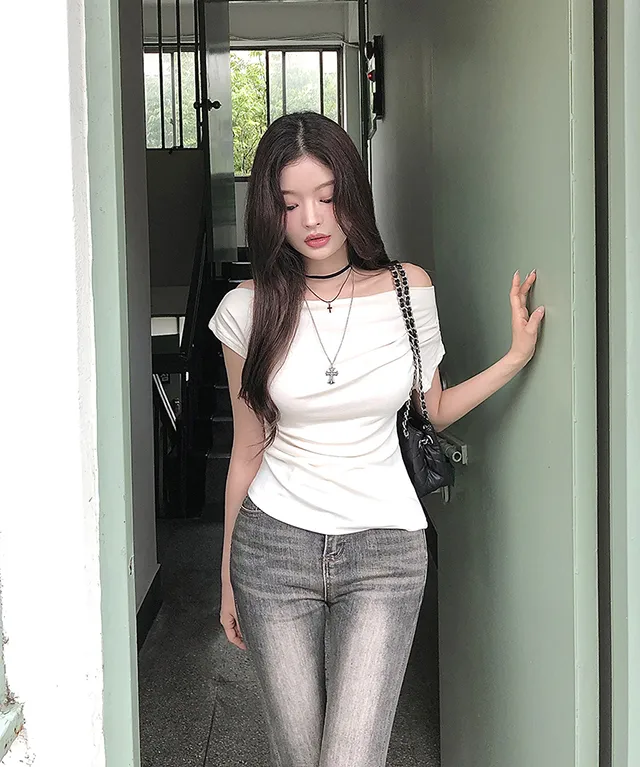 スリムギャザーオフショルダードレープ半袖Tシャツ | classicblanc | 詳細画像1