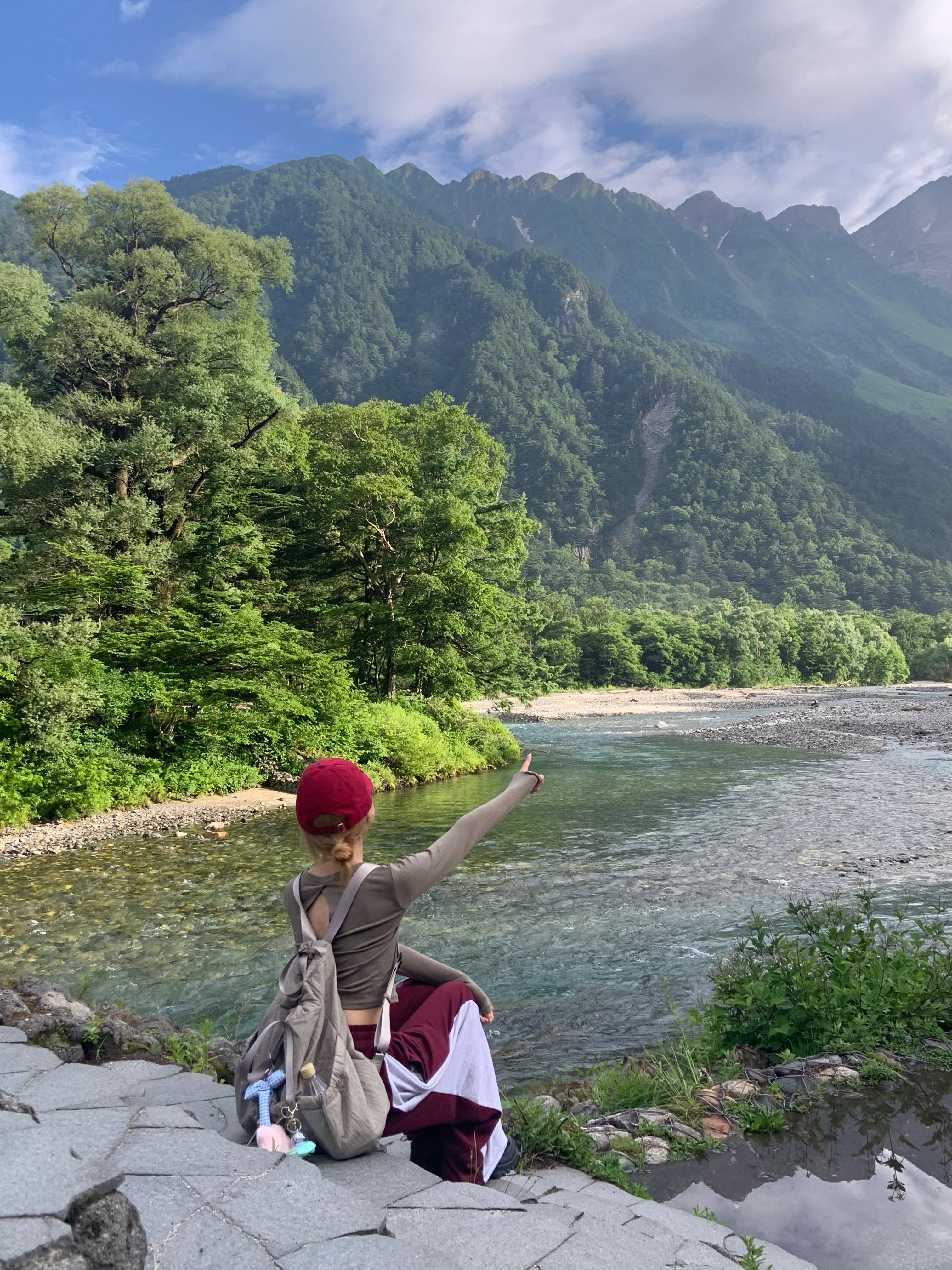 バックシャーリングUネッククロップドTシャツ | 詳細画像11