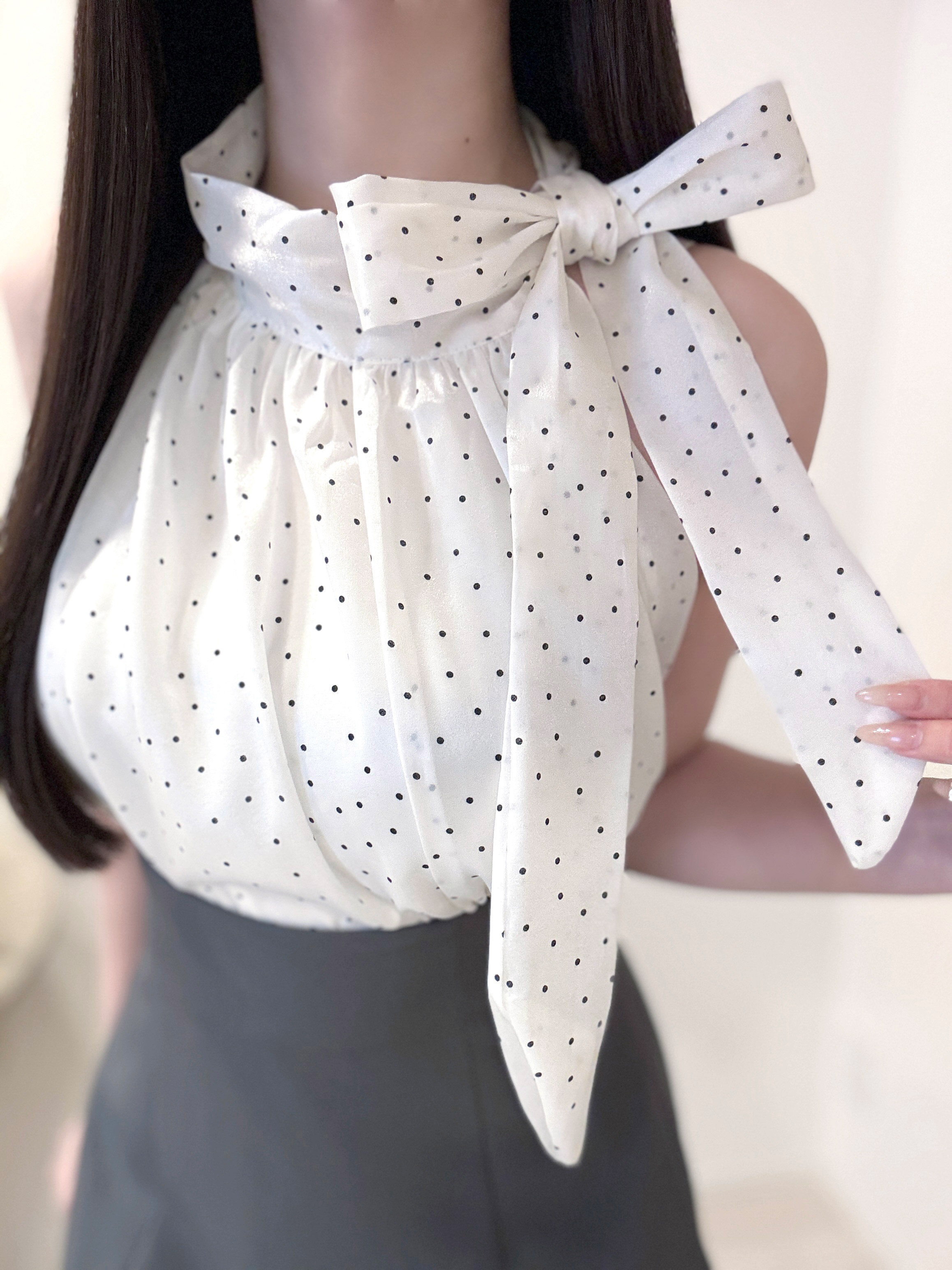 ドットリボンノースリーブブラウス | レディースファッション通販 - DHOLIC