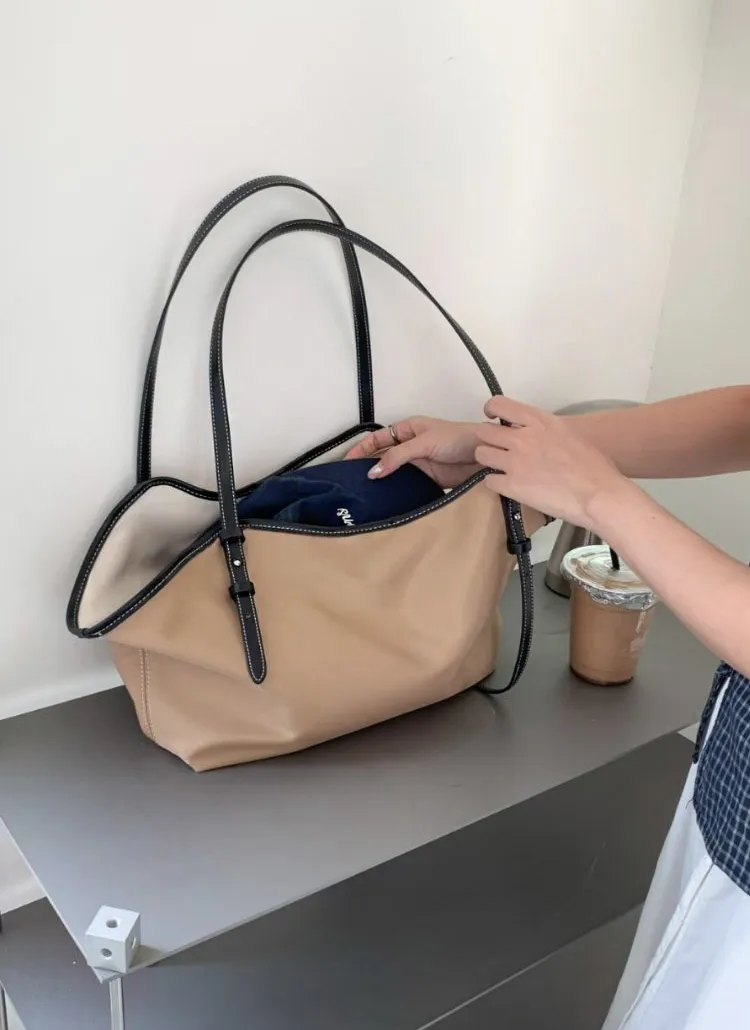 ステッチ配色ショルダーバッグ | whosbag | 詳細画像1