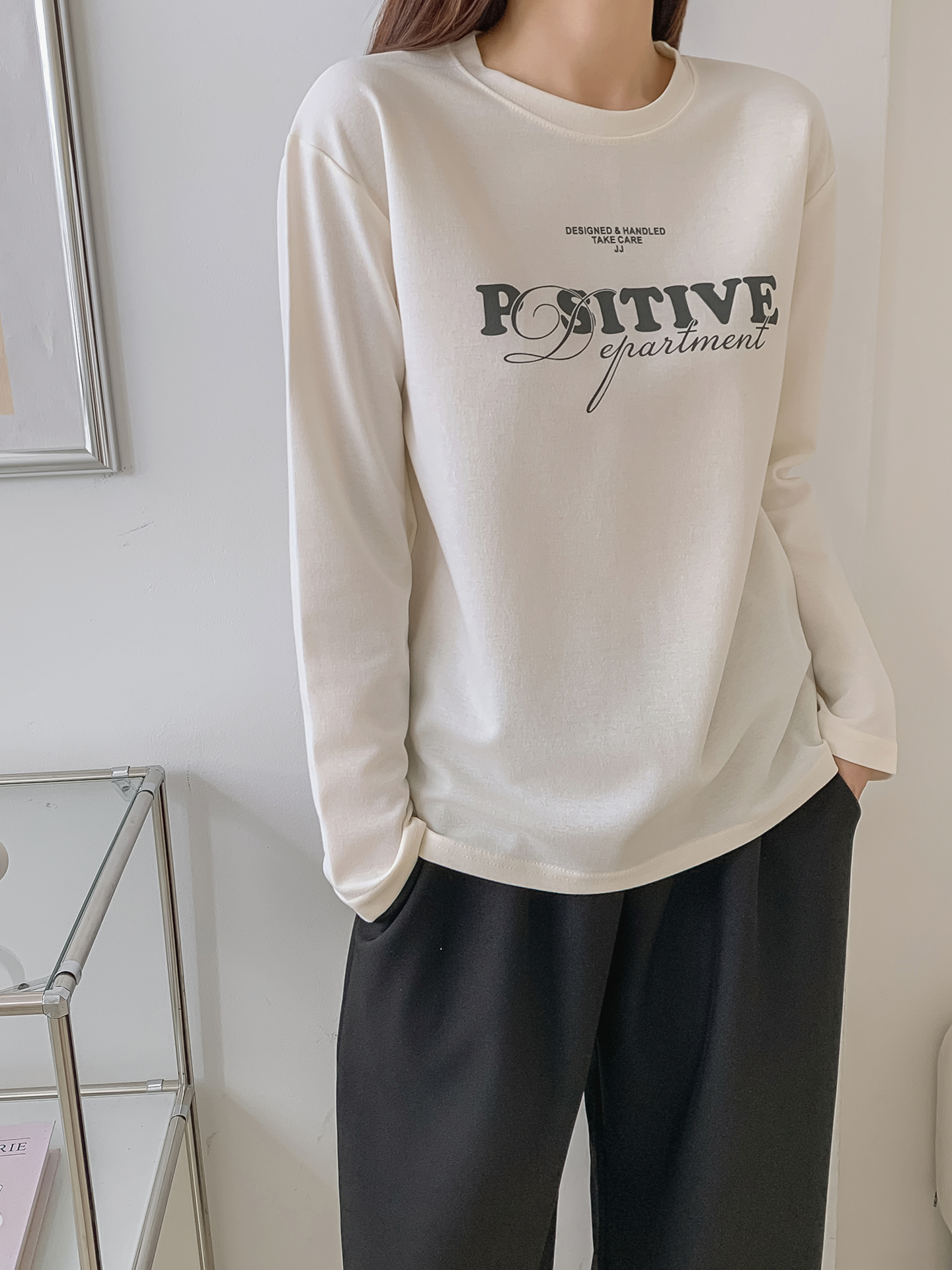 ラウンドネック長袖ロゴTシャツ | 詳細画像13