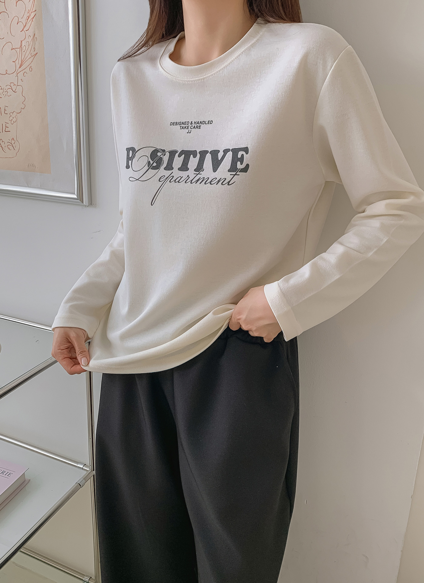 ラウンドネック長袖ロゴTシャツ | レディースファッション通販 - DHOLIC