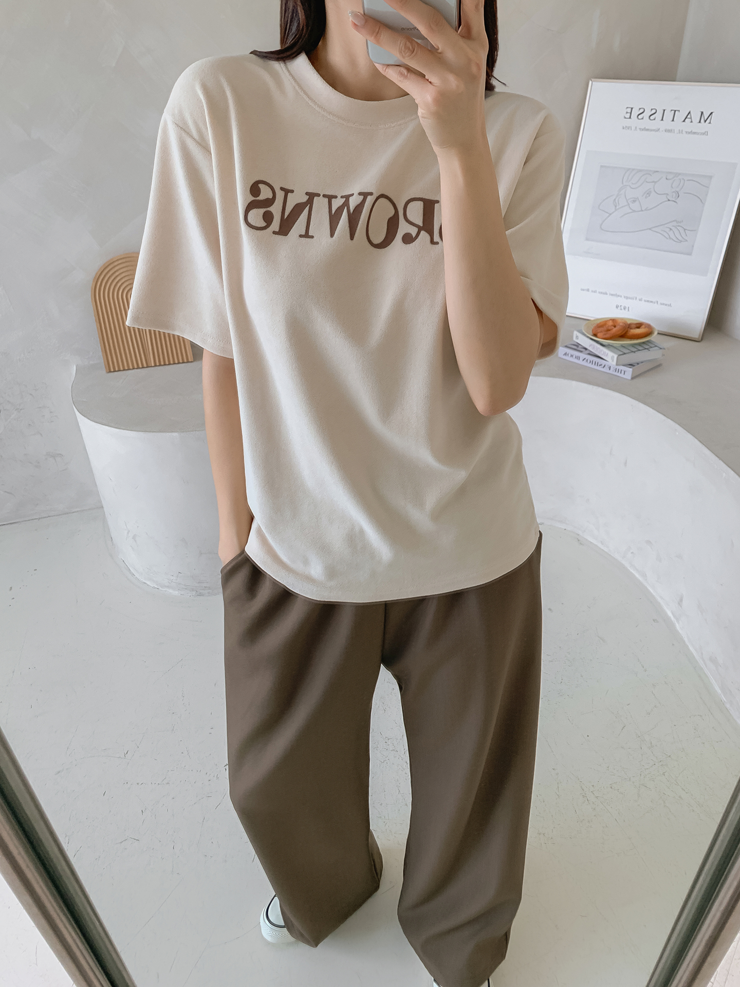 ラウンドネック半袖ロゴTシャツ | 詳細画像17
