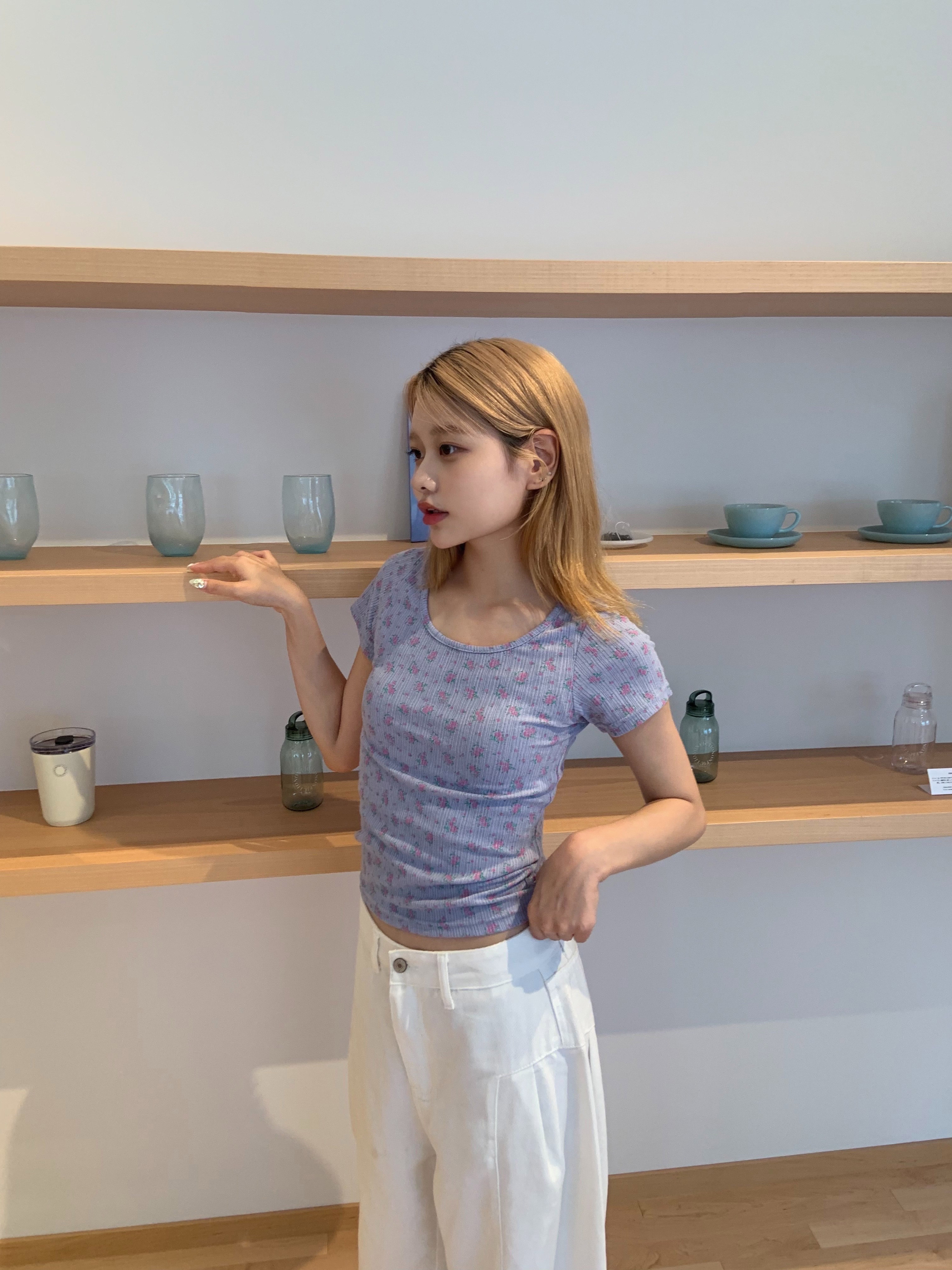 花柄シアーパンチング半袖Tシャツ | 詳細画像4