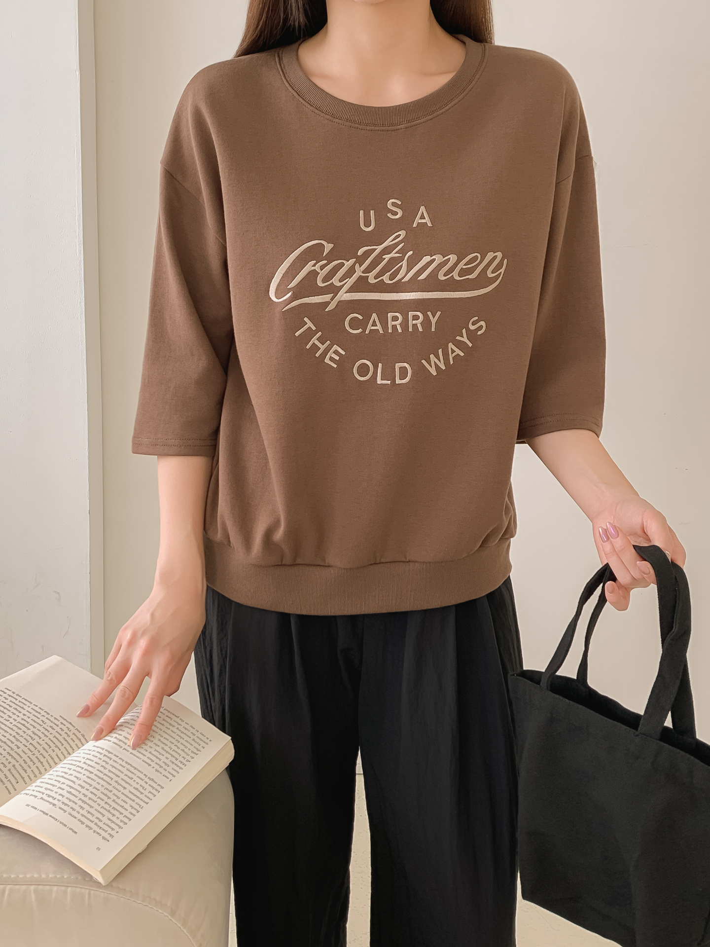 ラウンドネック半袖ロゴTシャツ | 詳細画像11