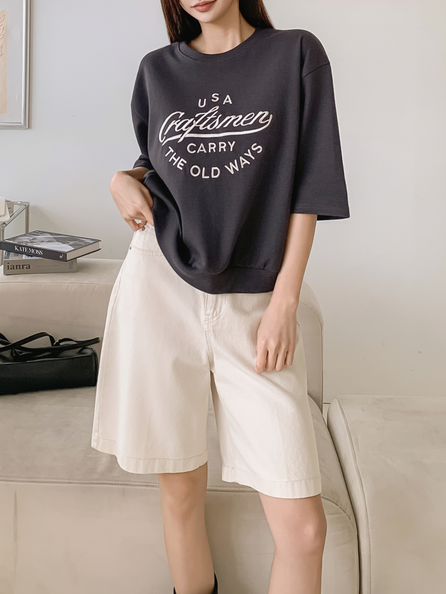 ラウンドネック半袖ロゴTシャツ | 詳細画像18
