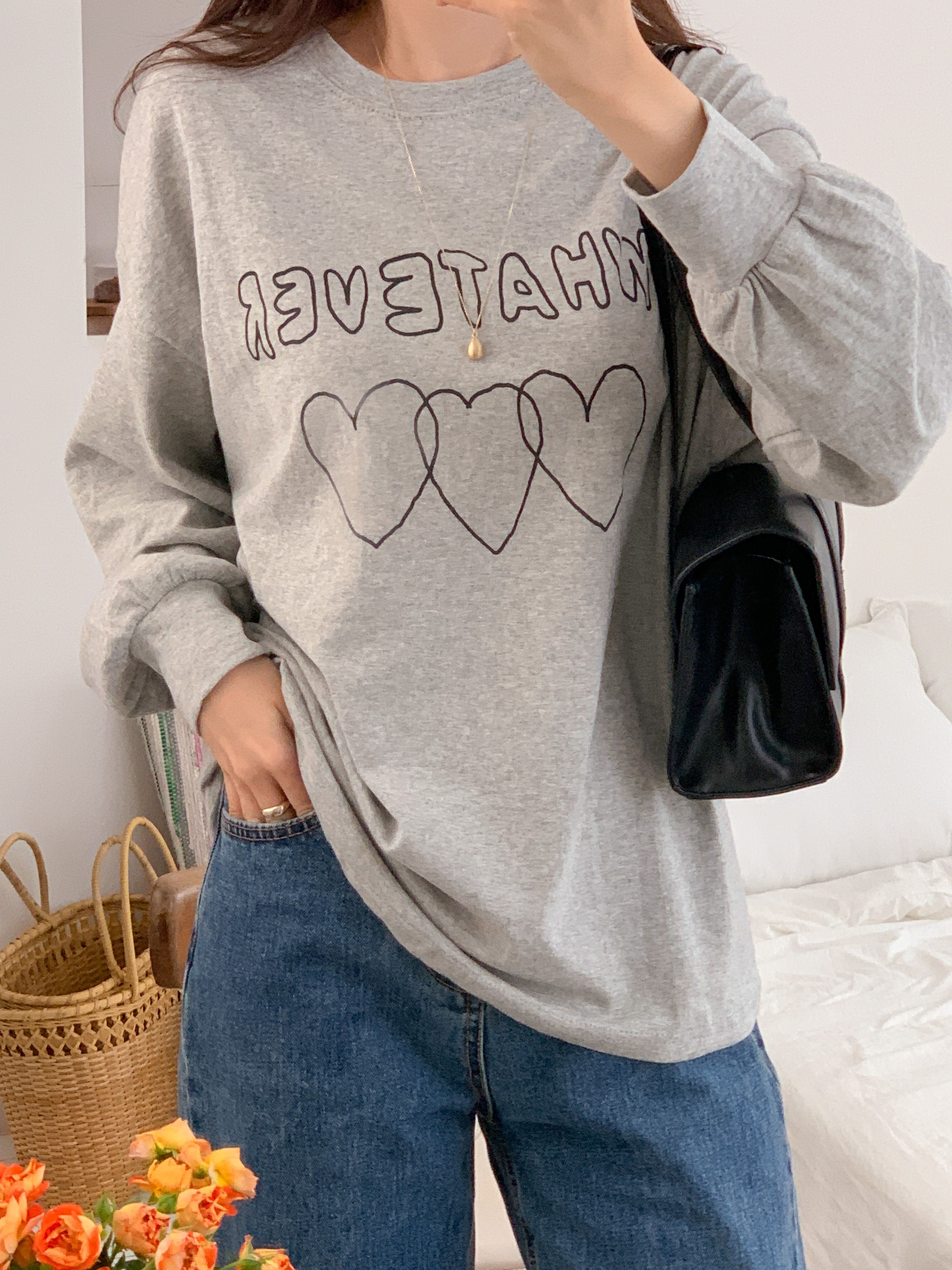 コットンラウンドネックルーズ長袖ロゴTシャツ | 詳細画像13