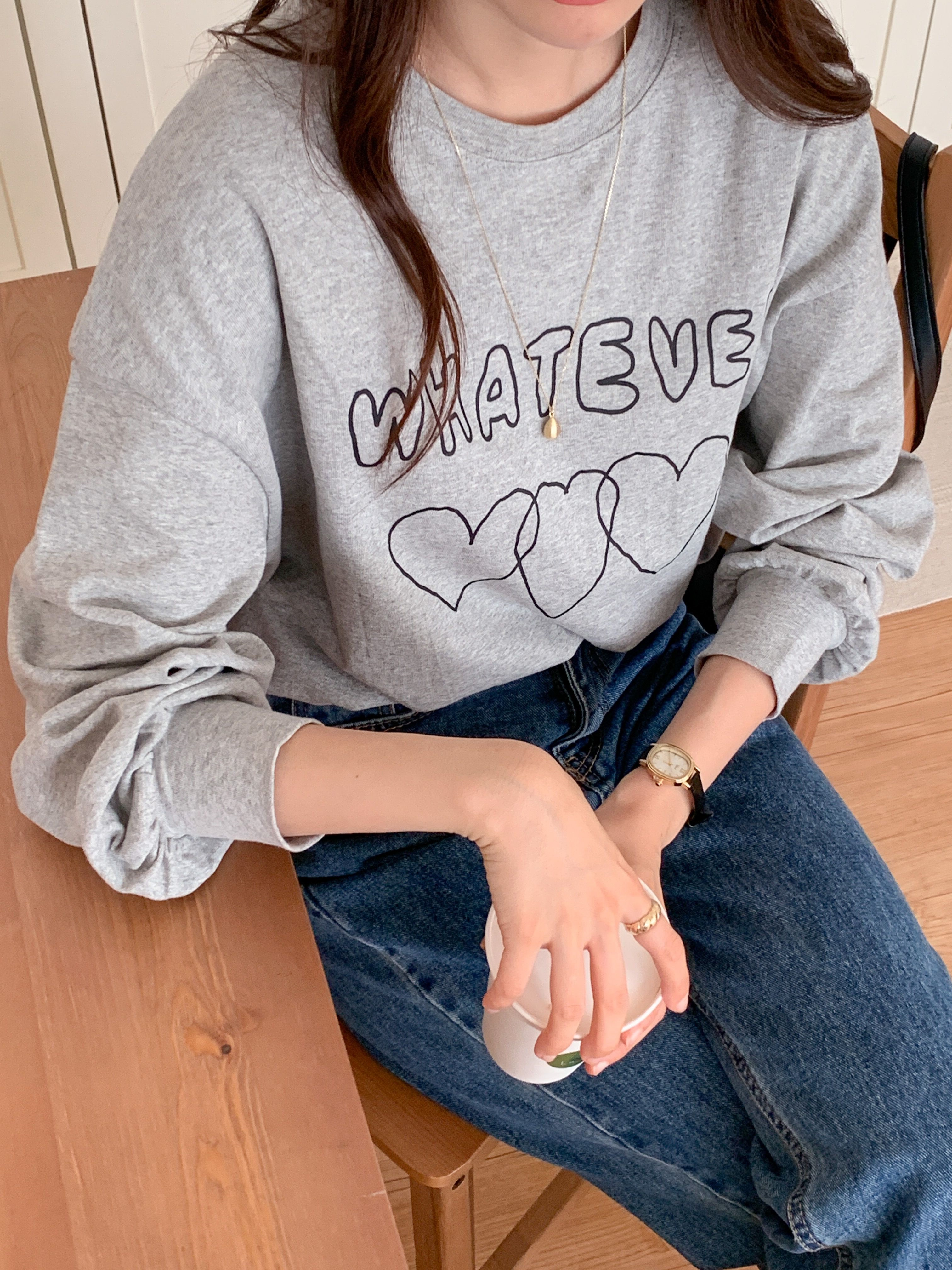 コットンラウンドネックルーズ長袖ロゴTシャツ | 詳細画像15