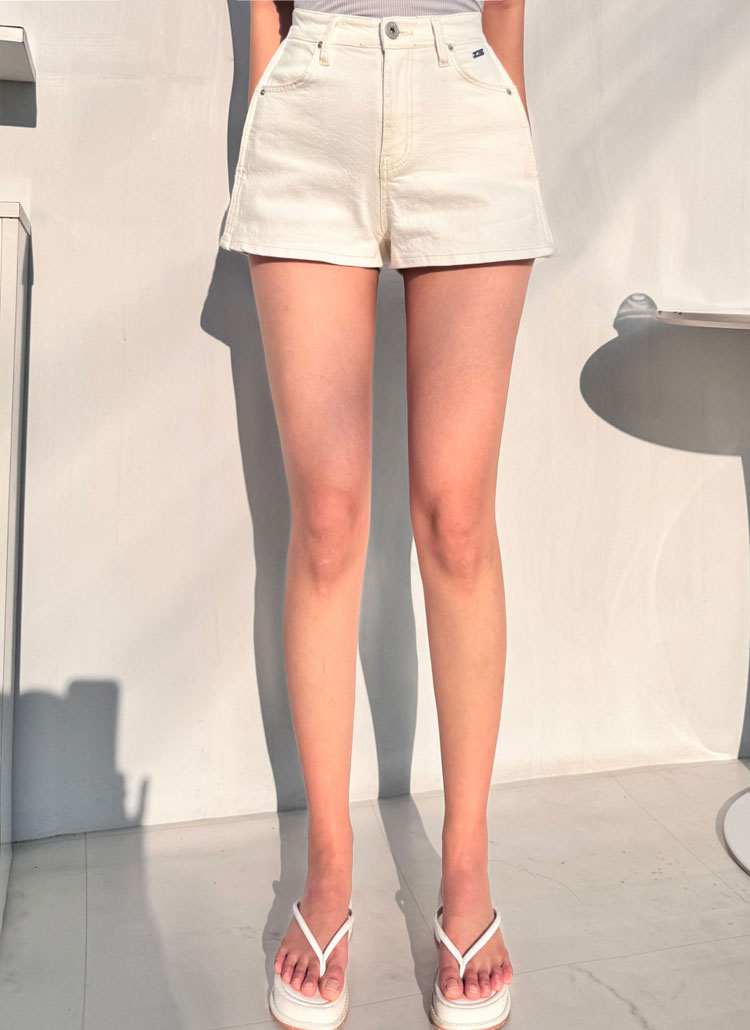 SLDO. ショートパンツ Bottoms – SLDO.