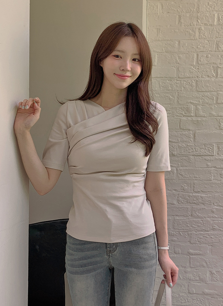 Vネックギャザーカシュクール5分丈Tシャツ | レディースファッション