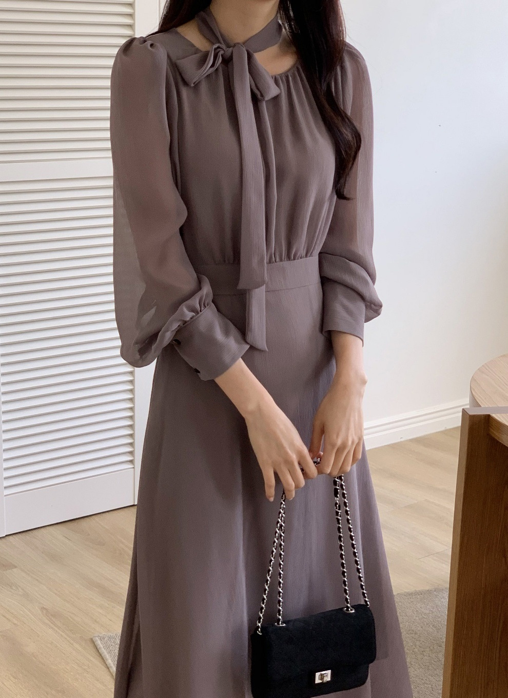 【3連休限定セール】 akiki バックリボンワンピース ボウタイロング長袖バックリボンワンピース | レディース