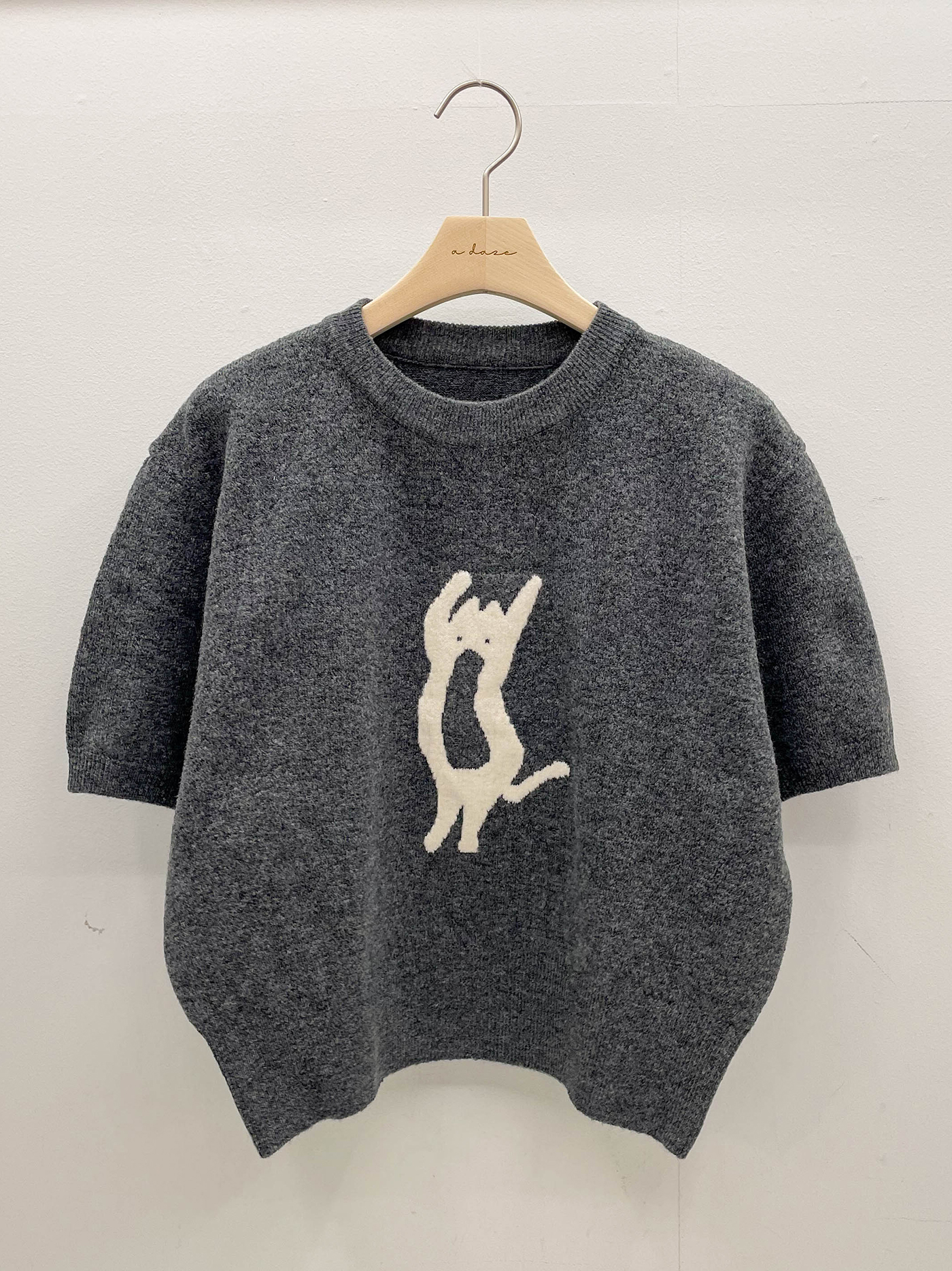 ラウンドネックベーシック半袖刺繍ニット | 詳細画像16