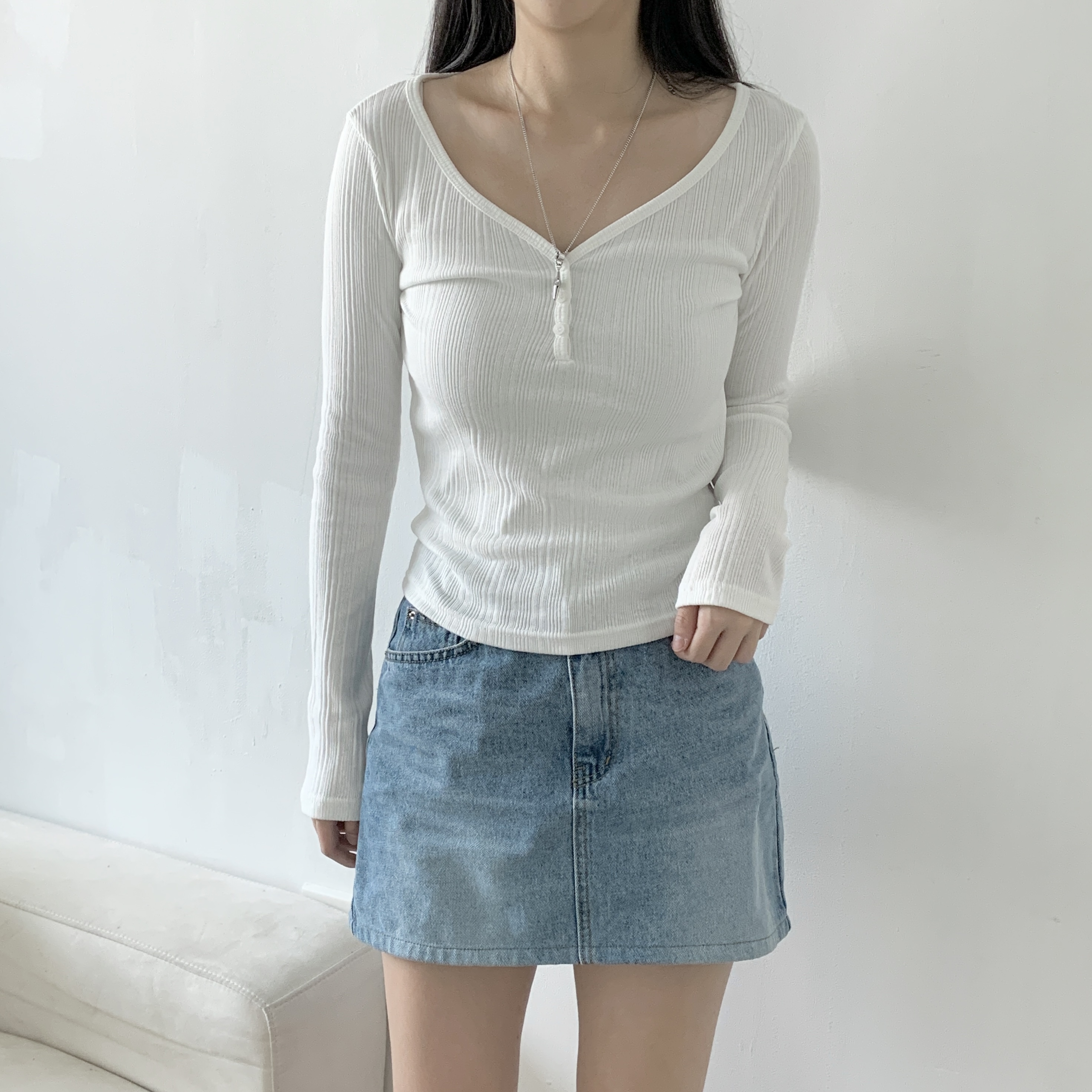 ストレッチボタンVネックスリム長袖Tシャツ | 詳細画像9