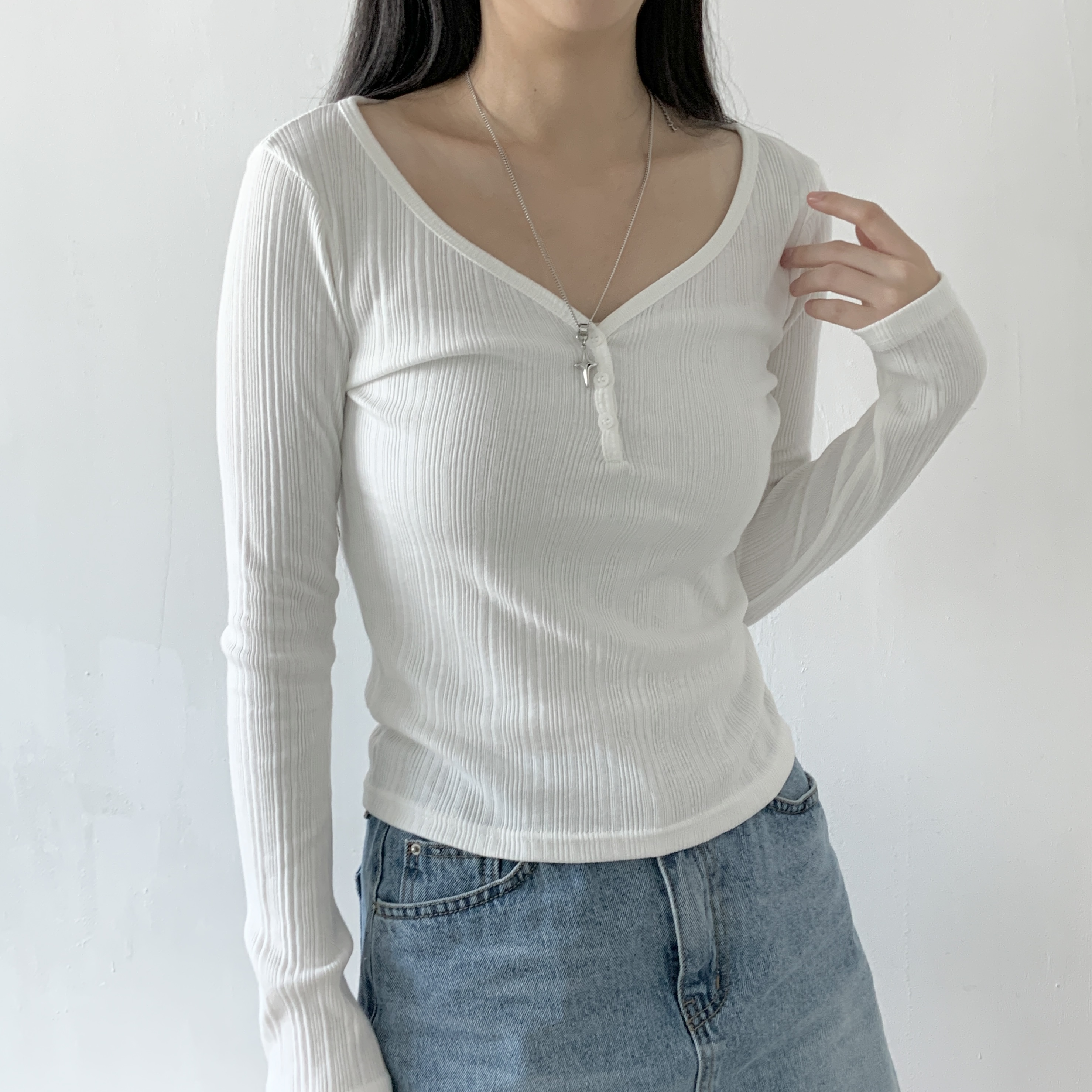 ストレッチボタンVネックスリム長袖Tシャツ | 詳細画像11