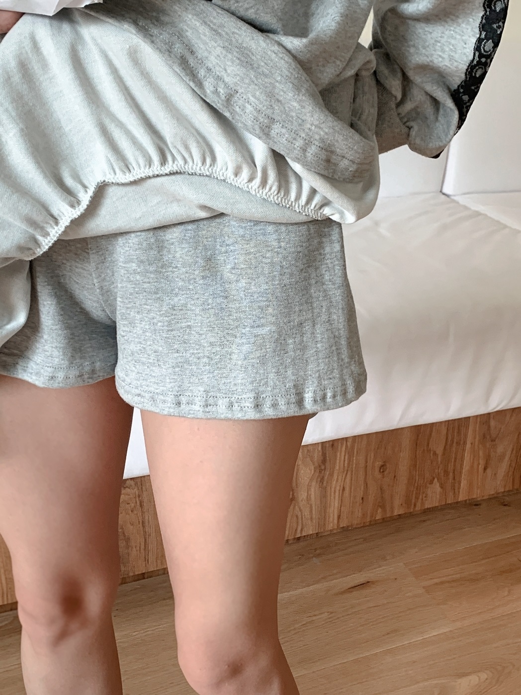 ラウンドネックティアードウエストゴム長袖ロゴレースセットアップTシャツトレーニングスカートパンツ | 詳細画像15